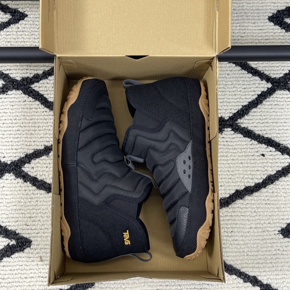 Teva ReEmber Terrain Mid Black Slip On Boots Mens 9 Womens 11 Outdoor Gorpcore - Picture 11 of 11